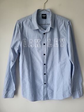 Oakley Icon Oxford Light Blue Casual Cotton Button-Down Shirt with Front Logo